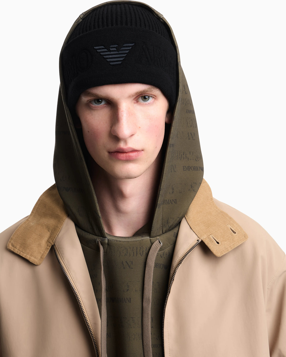 Beanie hat in ribbed virgin wool with embossed logo on cuff