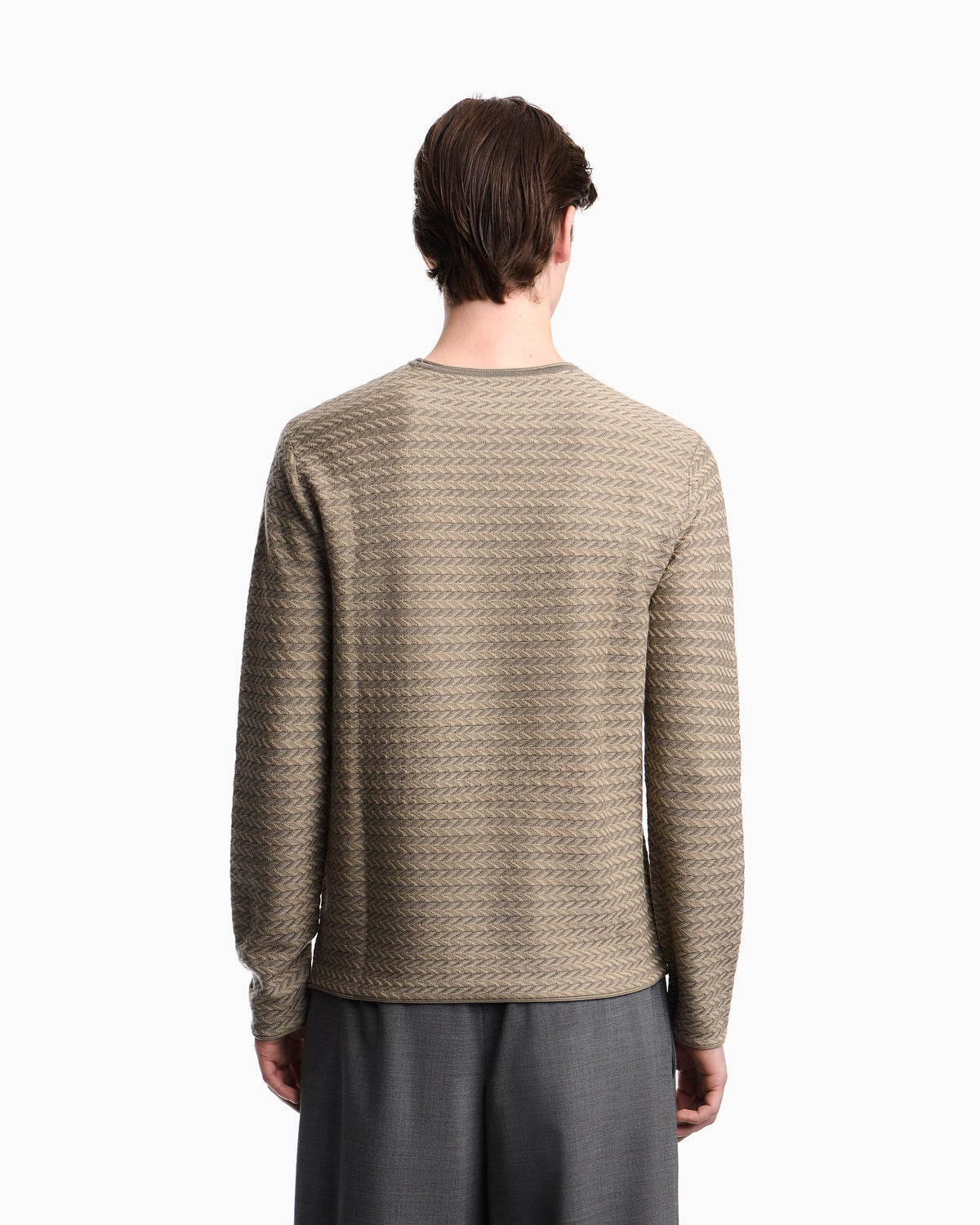 Icon virgin-wool jumper with a two-tone chevron motif