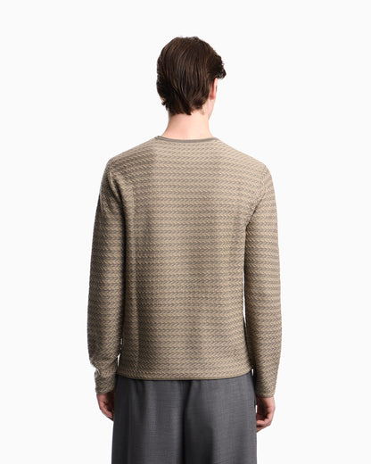 Icon virgin-wool jumper with a two-tone chevron motif