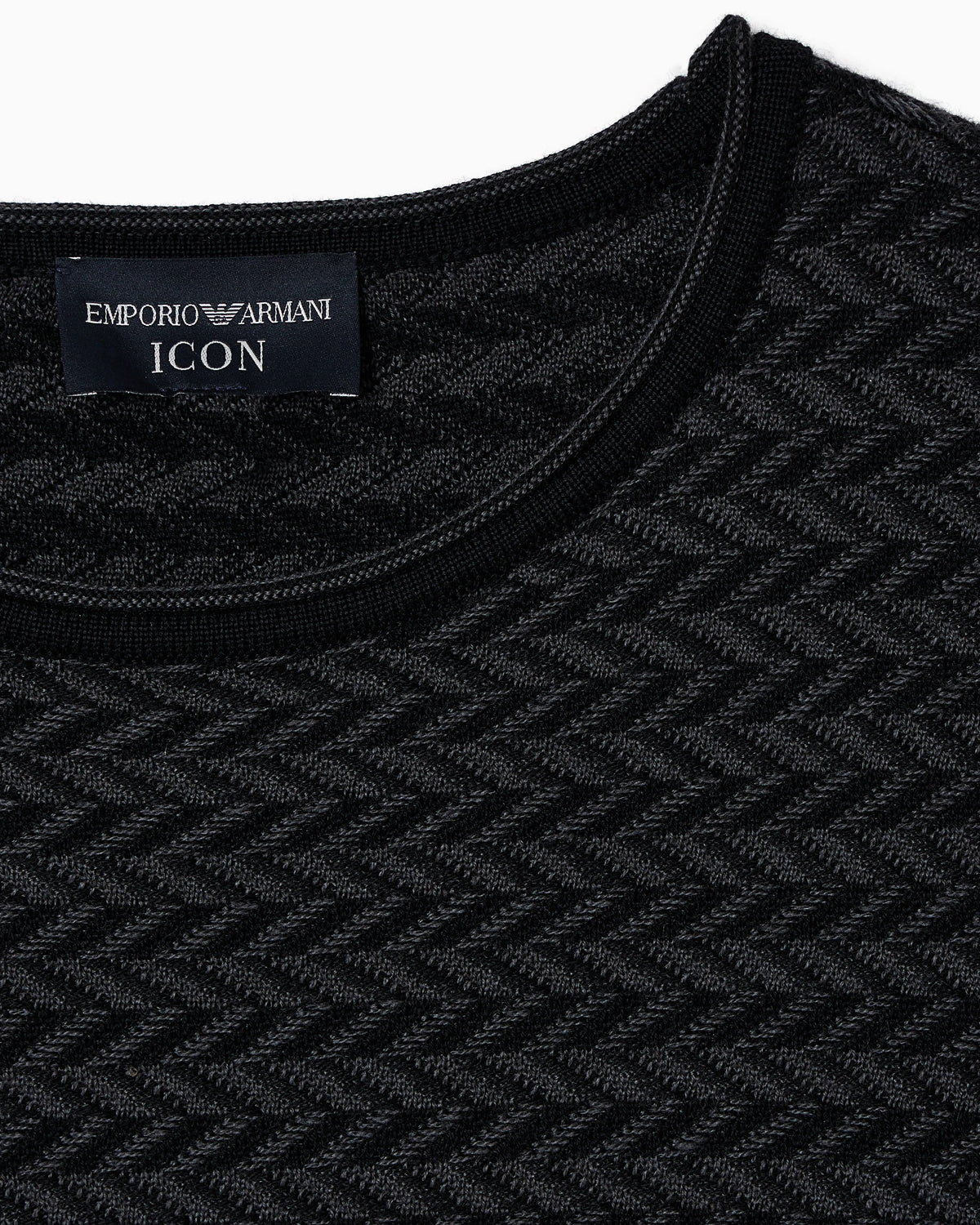 Icon virgin-wool jumper with a two-tone chevron motif