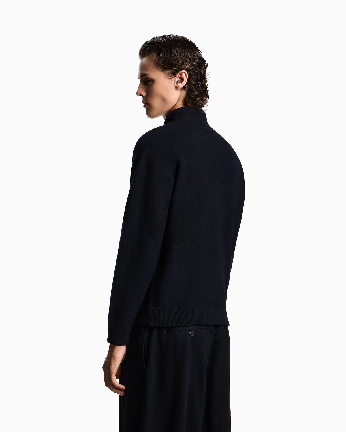 V-neck cardigan made of plush-knit virgin wool