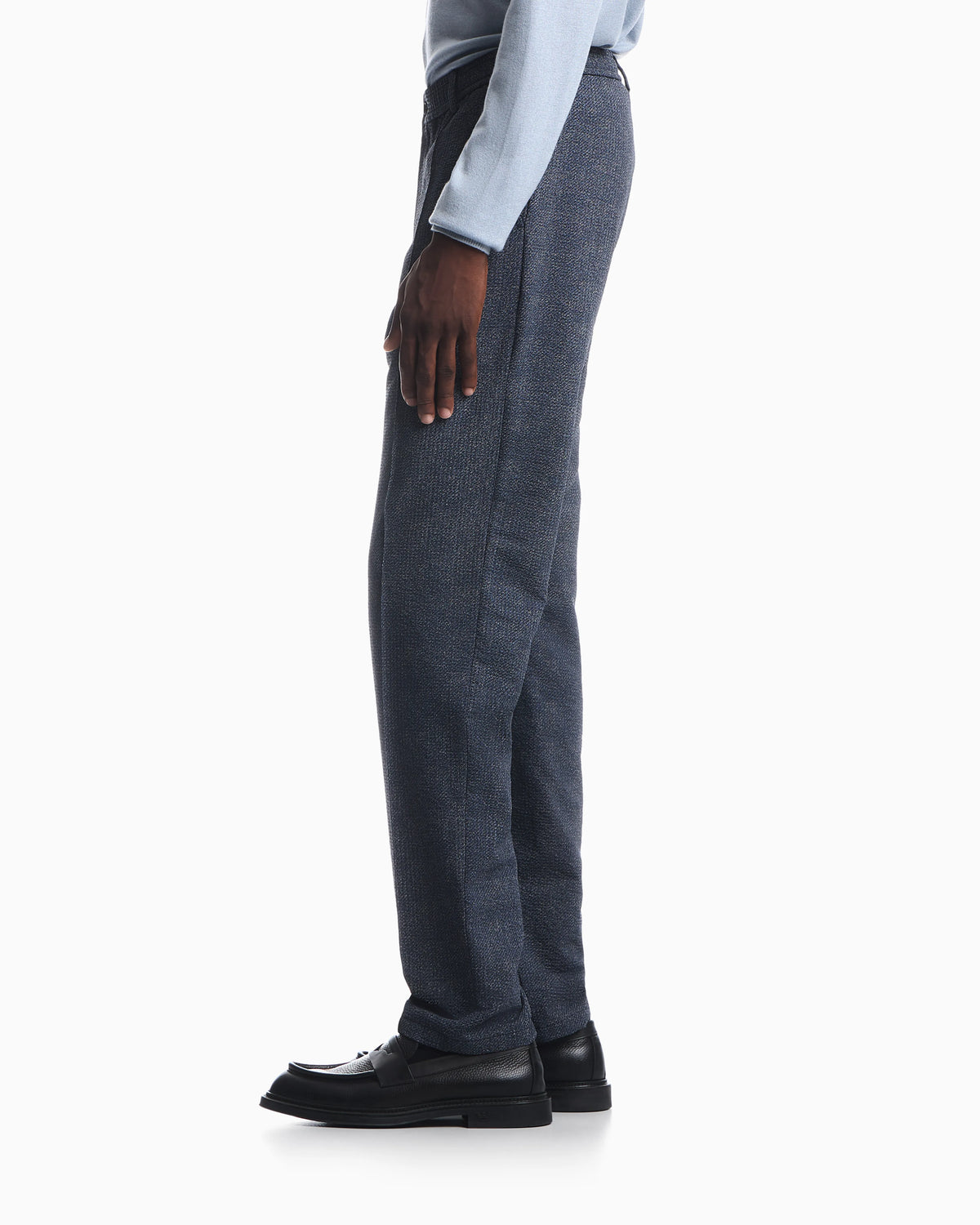Trousers in printed seersucker
