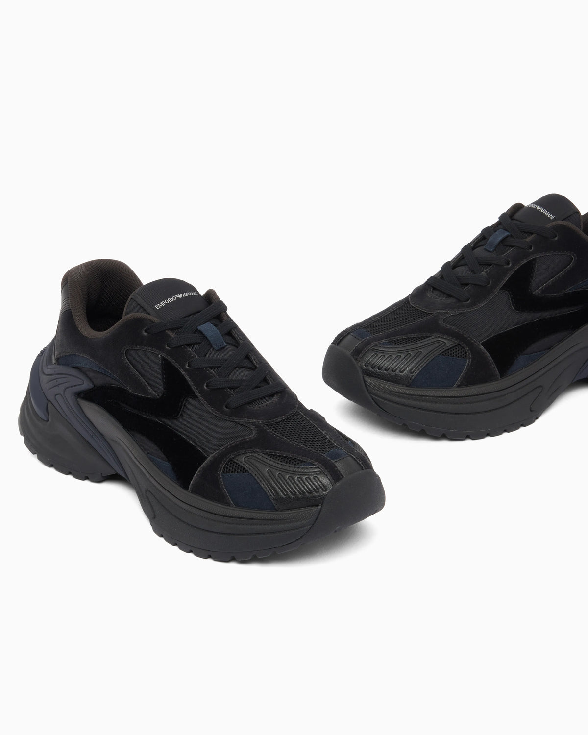 Sneakers with mesh suede and a chunky rubber sole