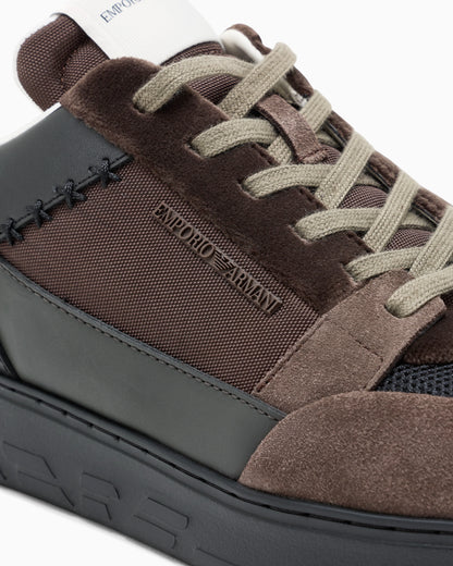 Sneakers low-top with suede and mesh upper and rubber sole