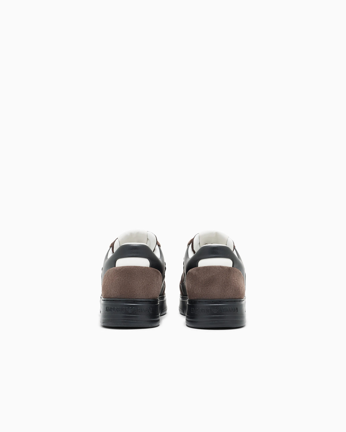 Sneakers low-top with suede and mesh upper and rubber sole