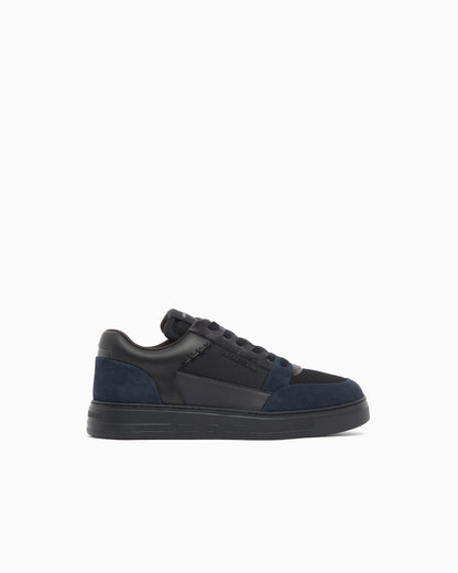 Sneakers low-top with suede and mesh upper and rubber sole