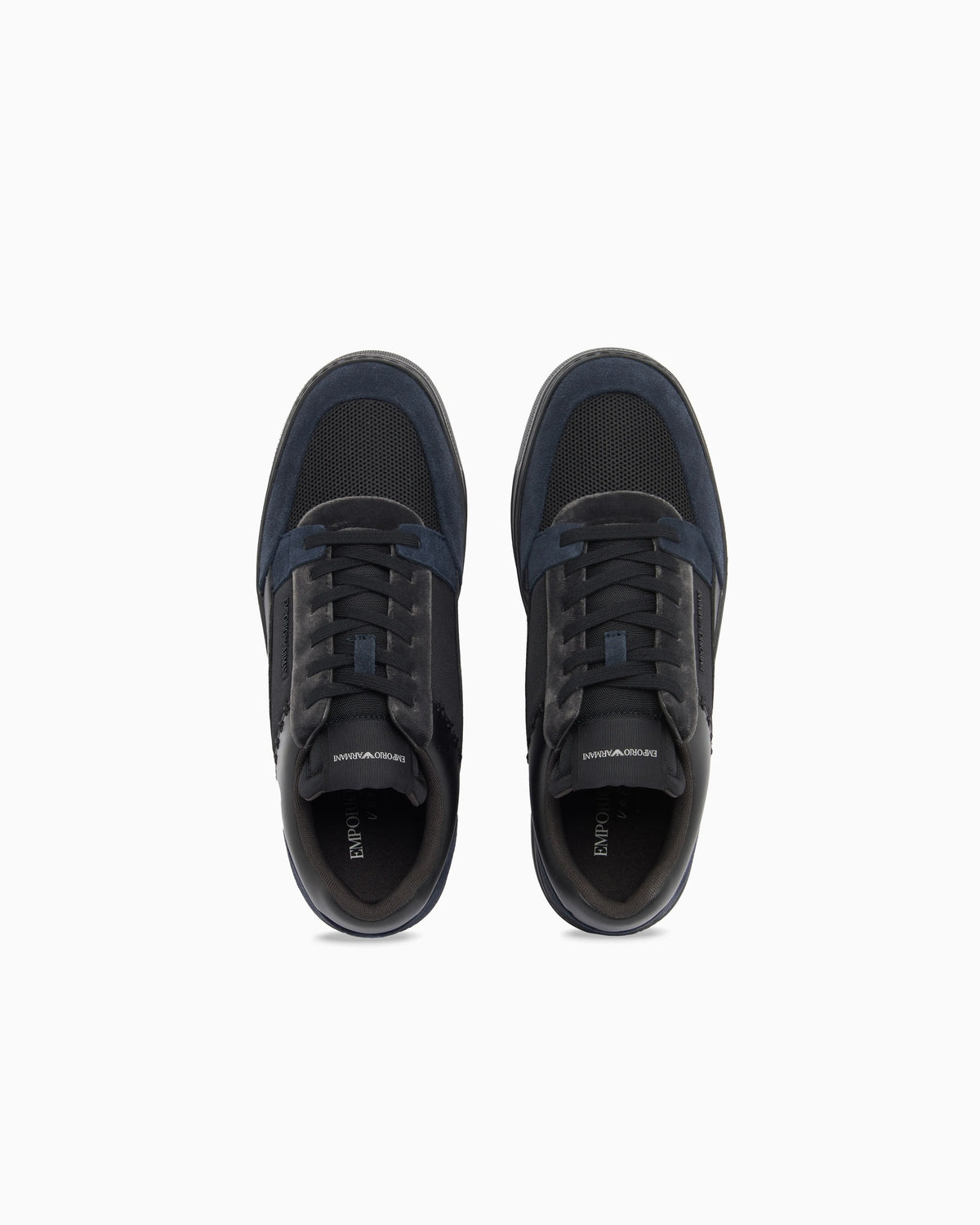 Sneakers low-top with suede and mesh upper and rubber sole