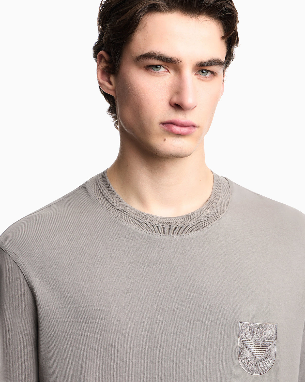 Heavy jersey T-shirt with shield embroidery
