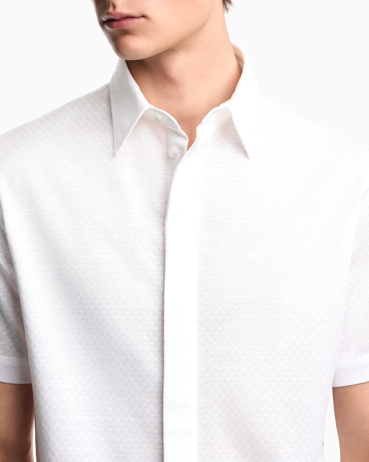 Short-sleeved, garment-dyed jersey shirt