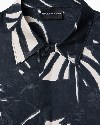 Comfort-fit, fluid viscose shirt with an all-over print