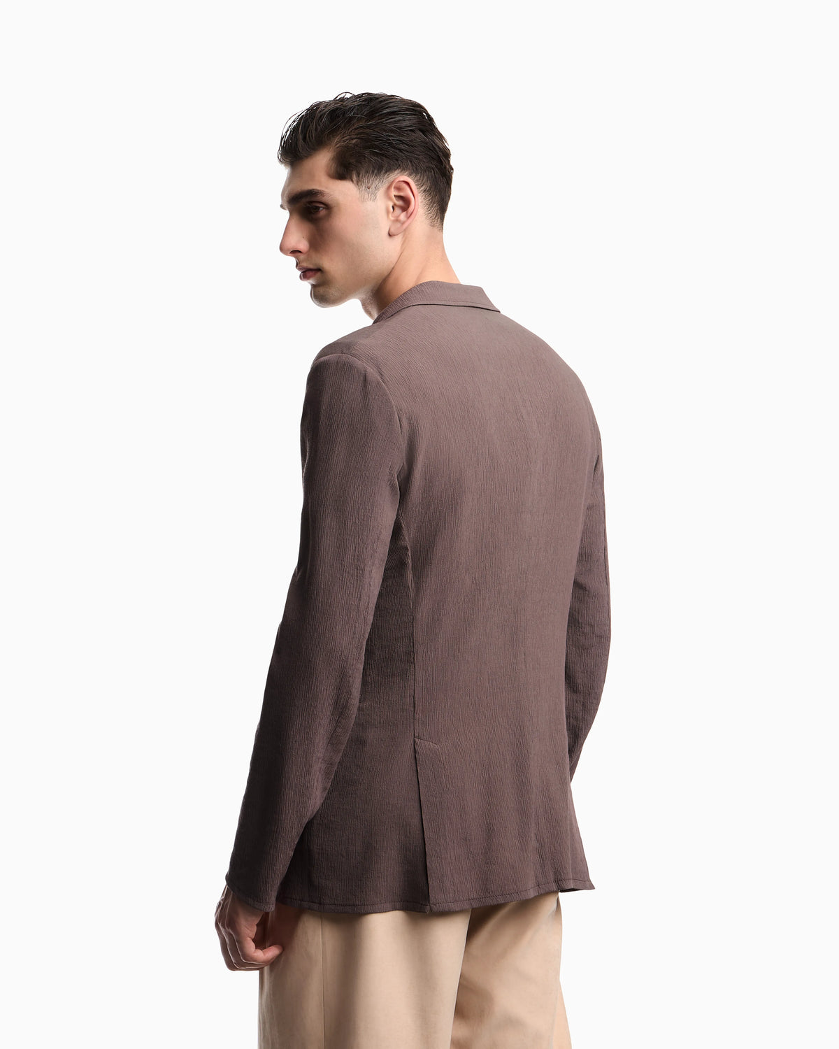 Single-breasted jacket in 3D wrinkle-effect crêpe fabric