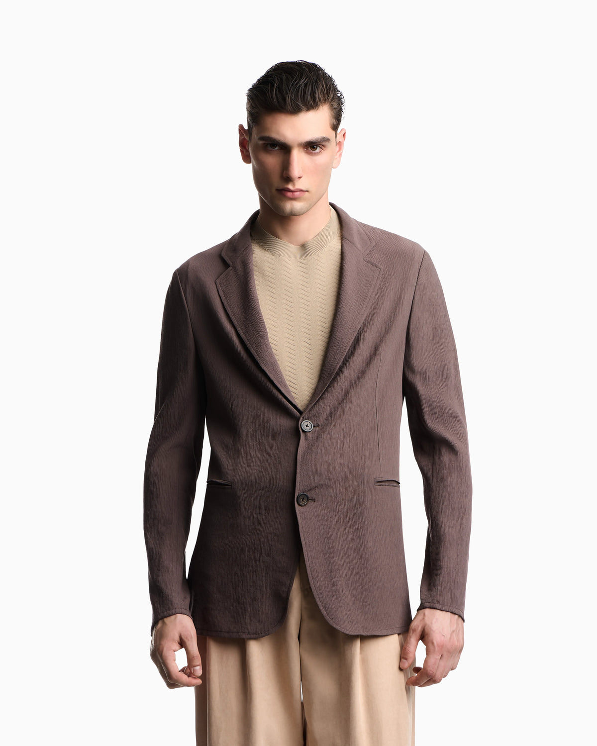 Single-breasted jacket in 3D wrinkle-effect crêpe fabric