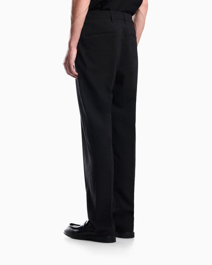 Pleated technical seersucker fabric trousers