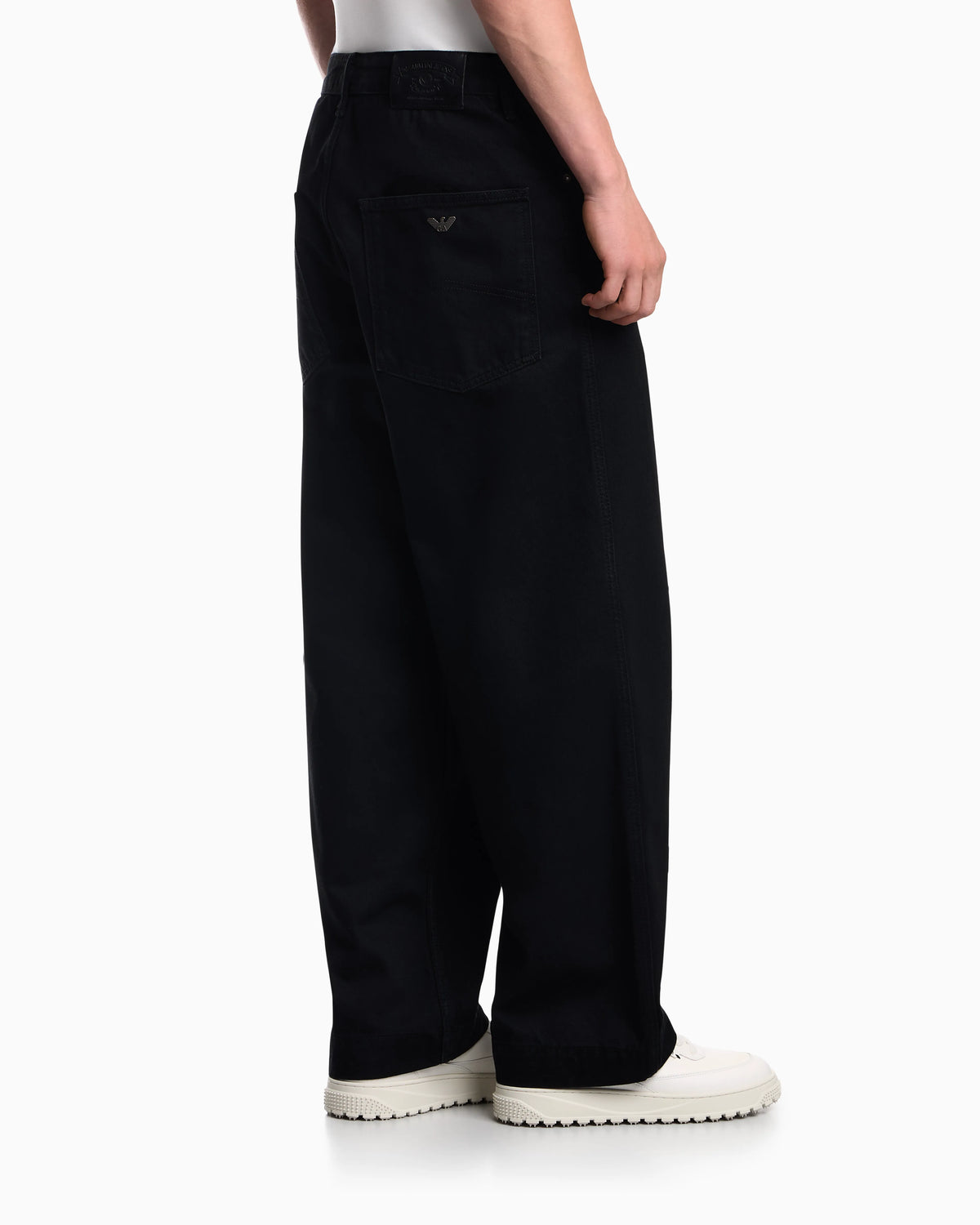 Wide-leg five-pocket jeans in light enzyme wash denim