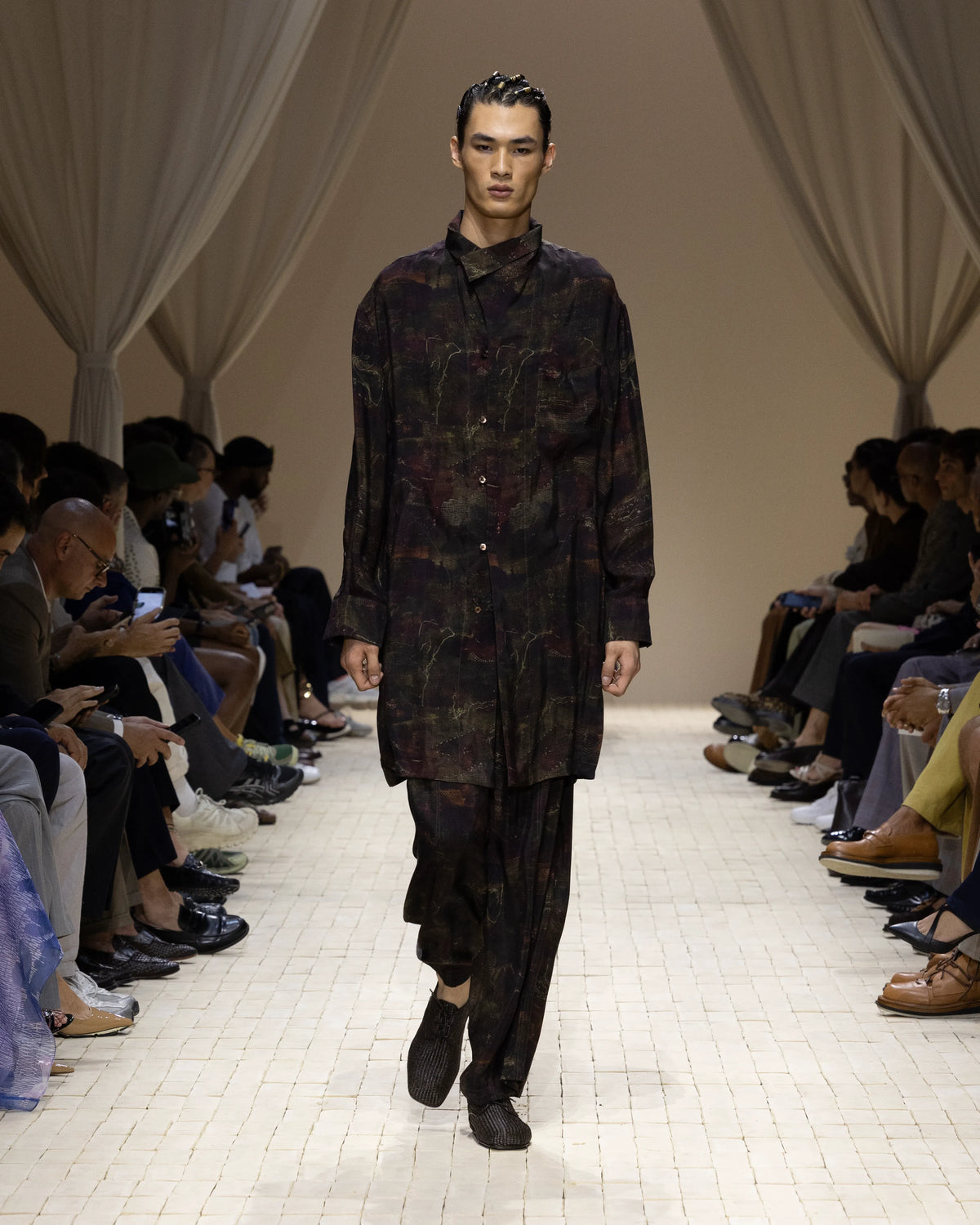 Cupro twill trousers with all-over print