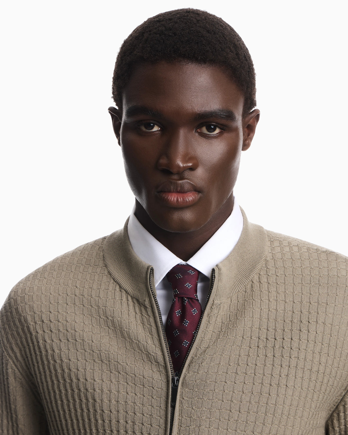 Virgin wool cardigan with a regular fit and fancy stitch