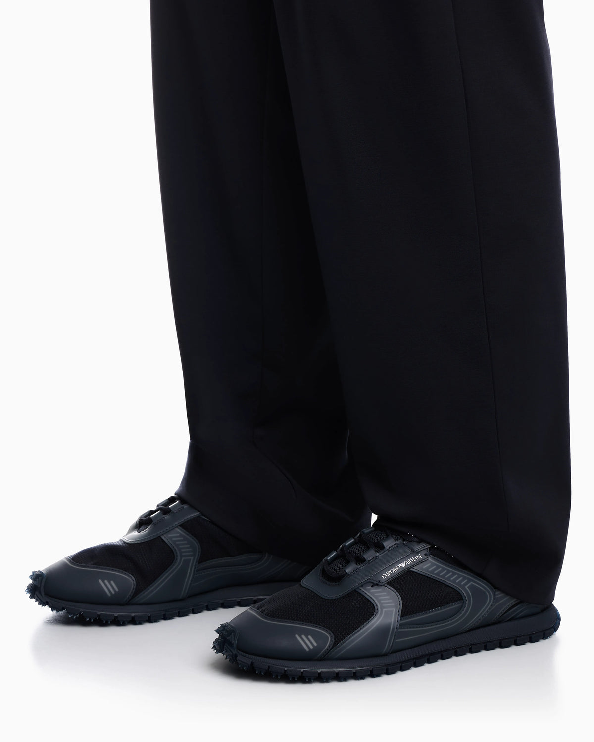 Sneakers in ripstop and mesh with textured rubber sole
