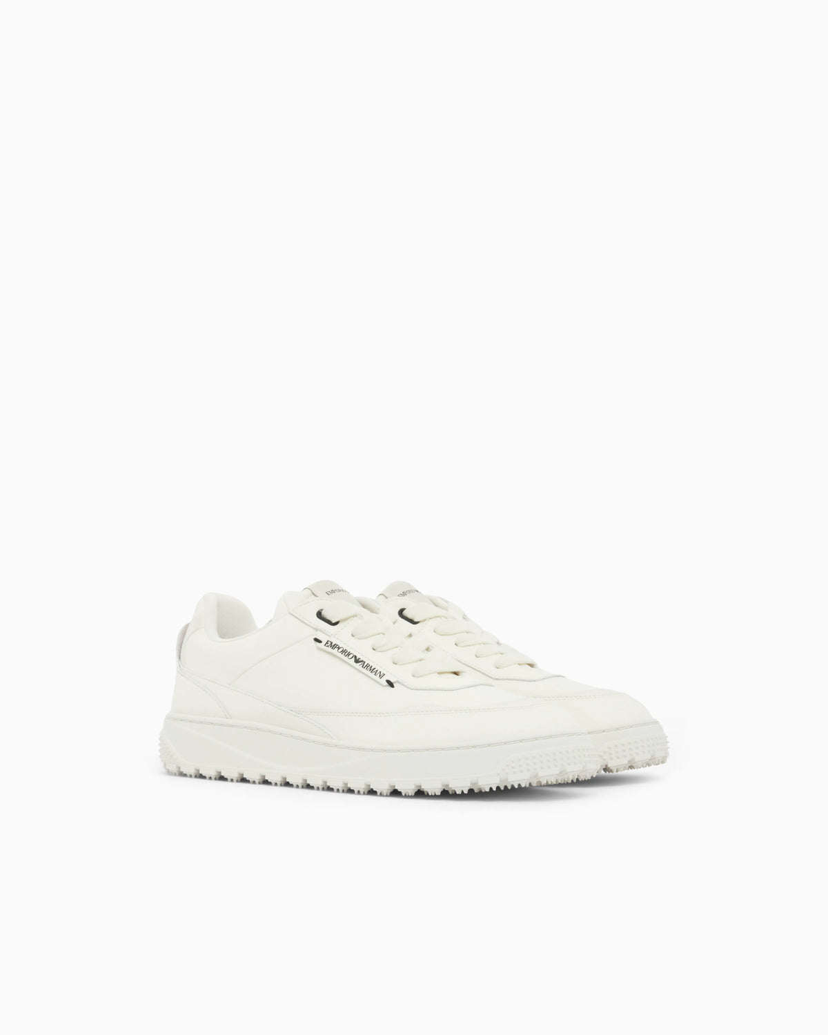 Smooth leather lace-up sneakers with a textured rubber sole