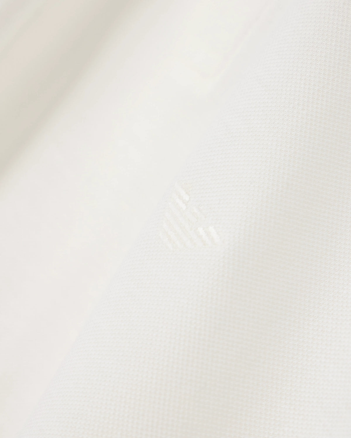 Piqué polo shirt with stripe detail on the collar