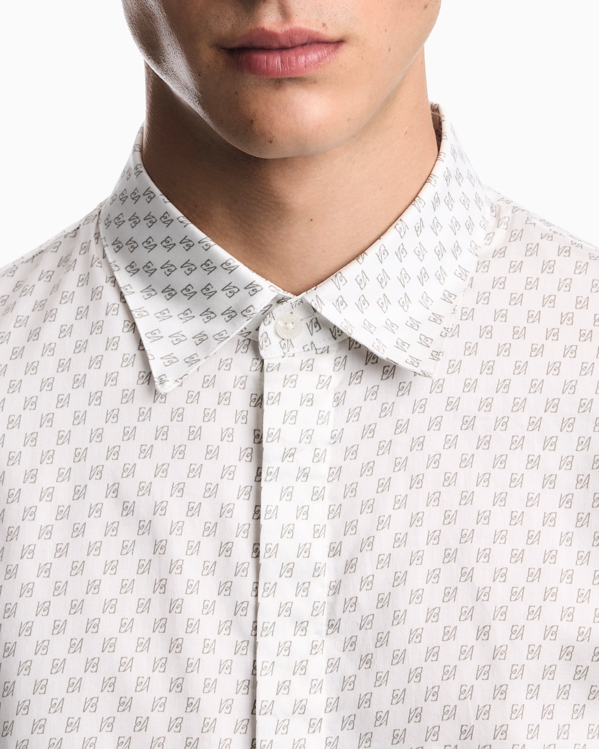 Shirt in allover print cotton satin with regular fit
