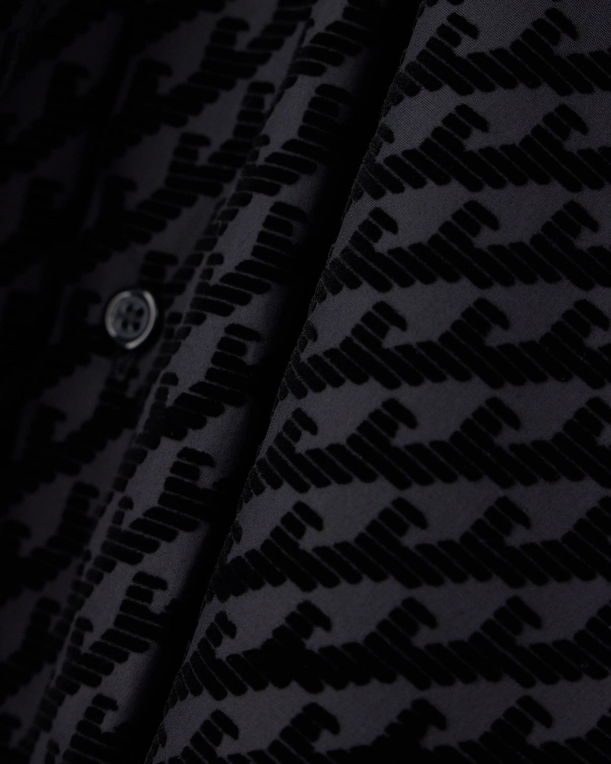 Shirt in cotton with flocking