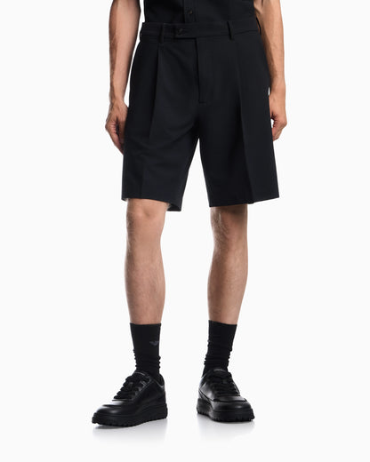 Bermuda shorts in seersucker with down and feather padding