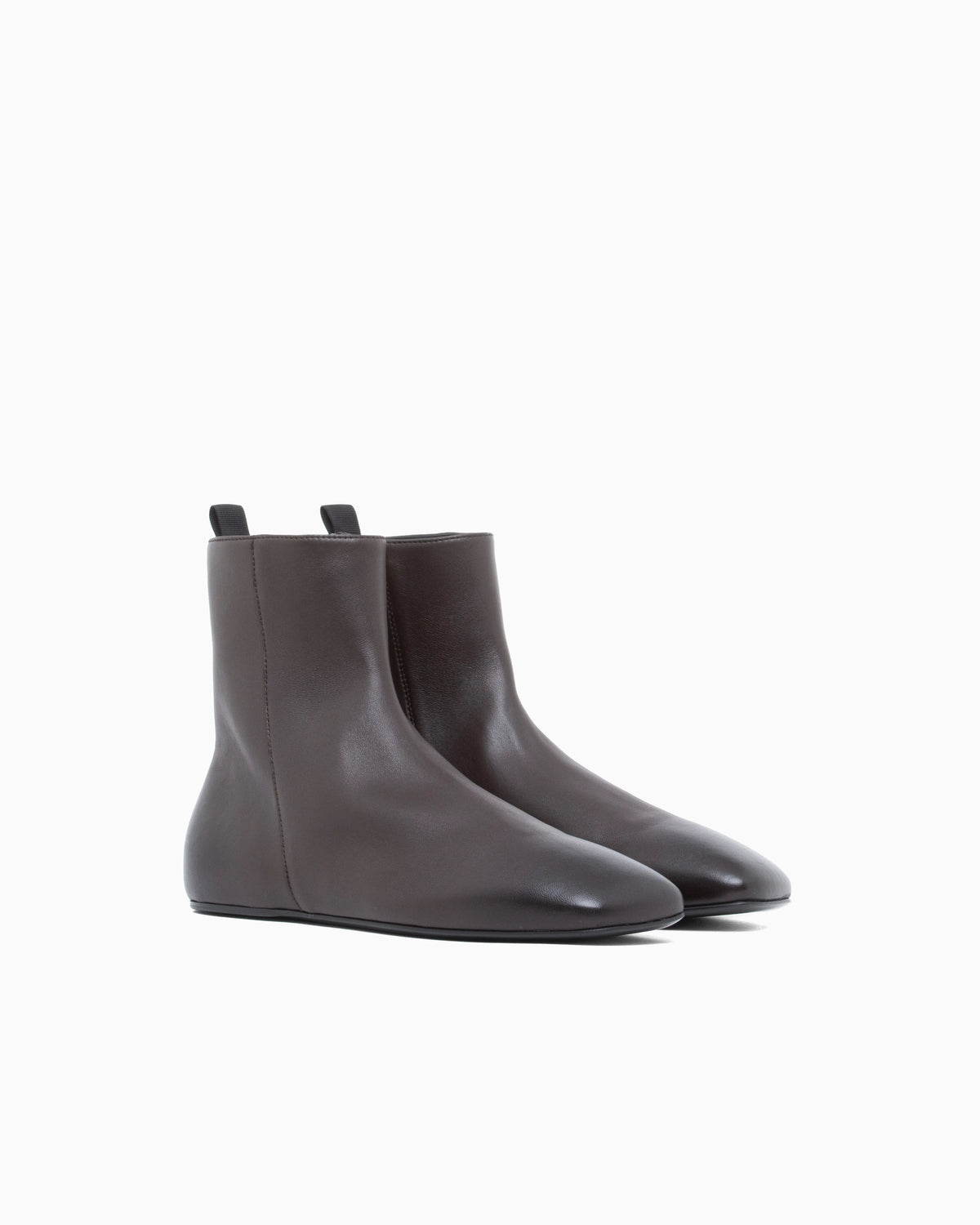 Smooth nappa leather ankle boots with a side zipper