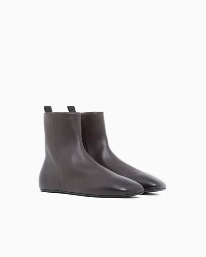 Smooth nappa leather ankle boots with a side zipper