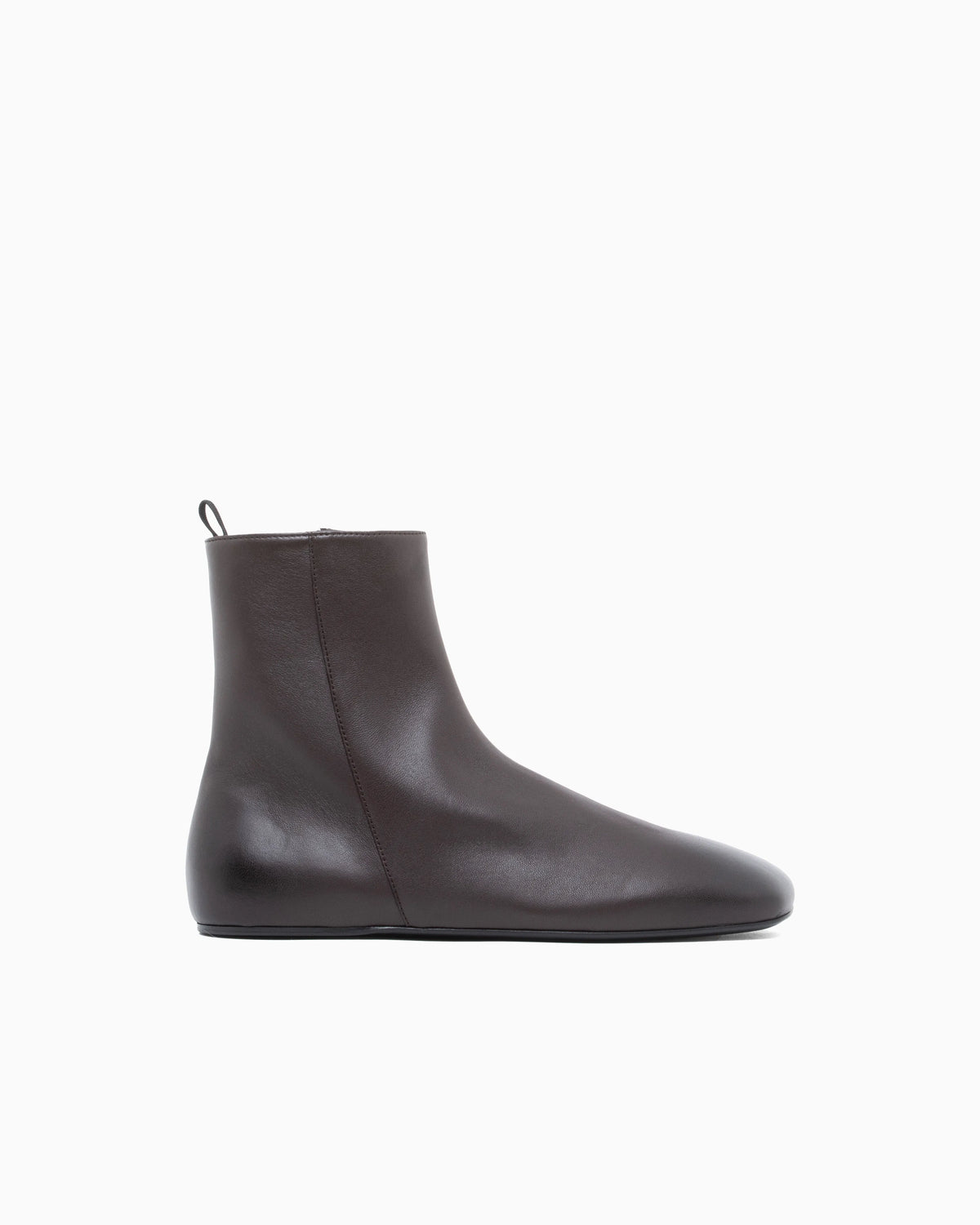 Smooth nappa leather ankle boots with a side zipper