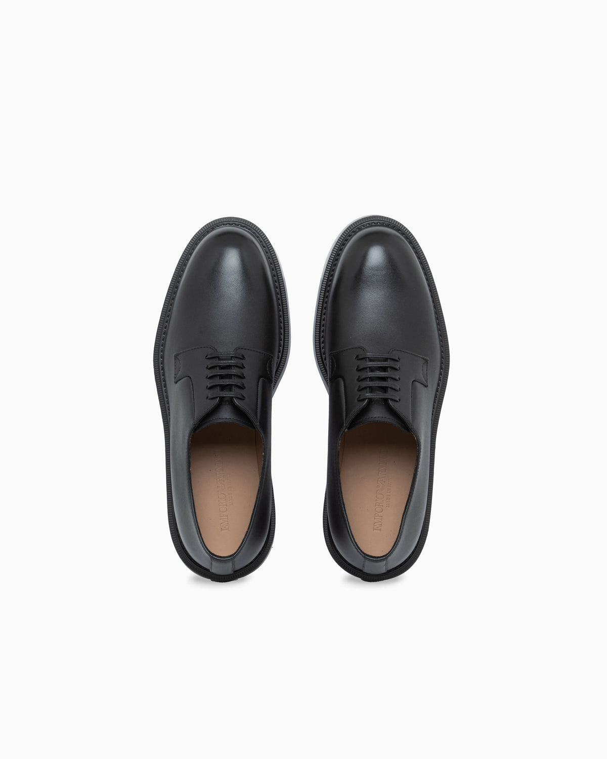 Lace-up derby shoes with smooth leather and rounded toe