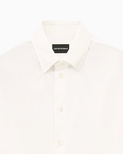 Cotton dress shirt with a pointed collar and long sleeves