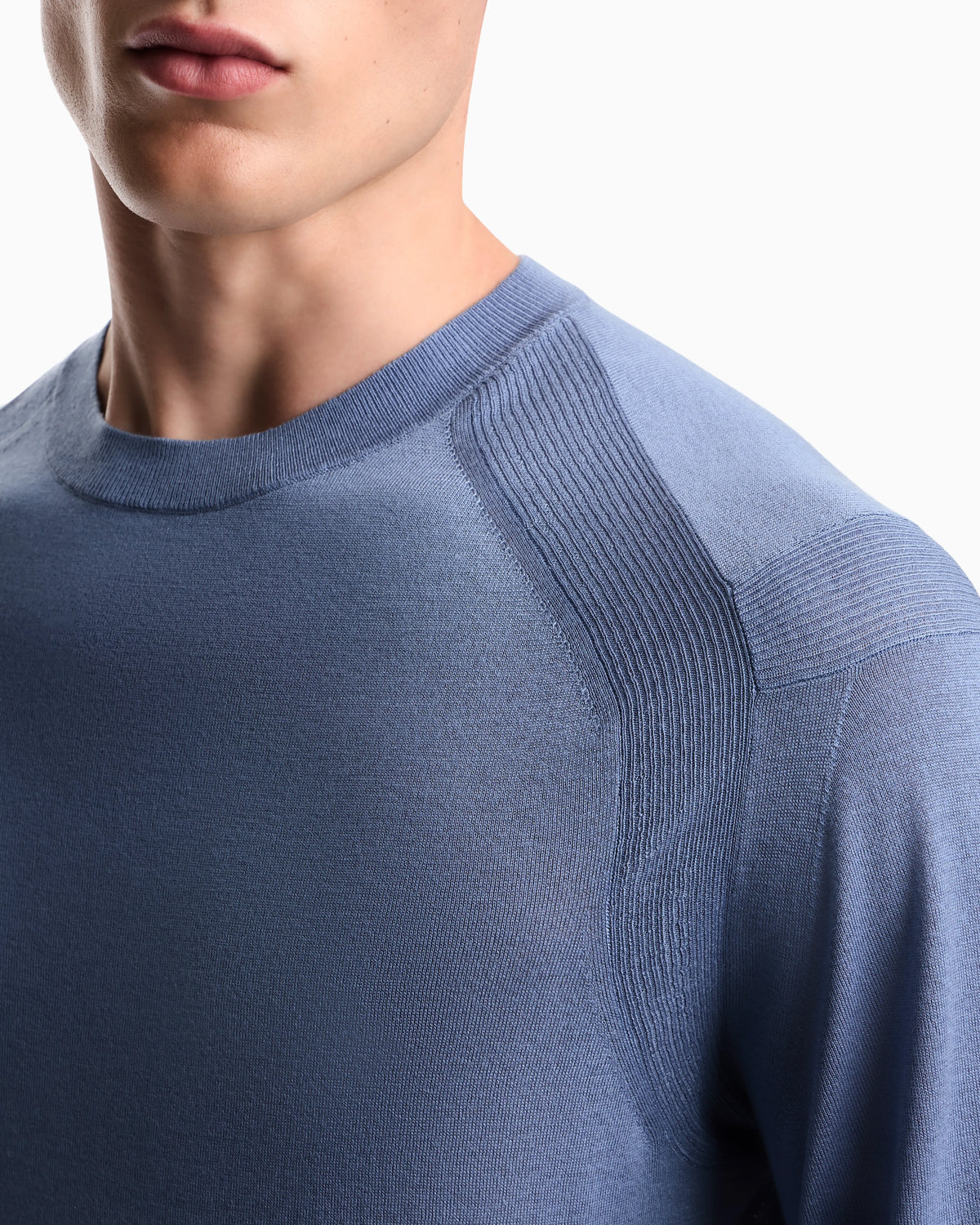 Sweater in lyocell and virgin wool blend