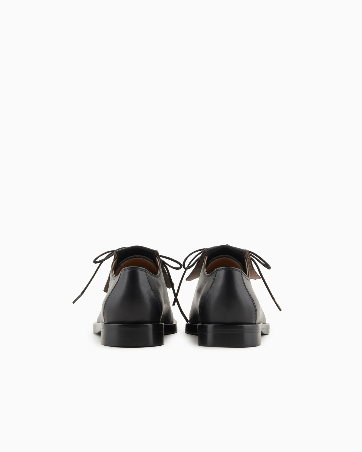 Leather lace-ups with fringes