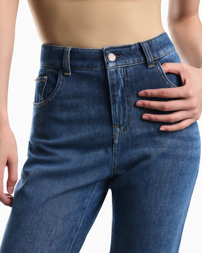 Slim-fit denim jeans with five pockets and a used look