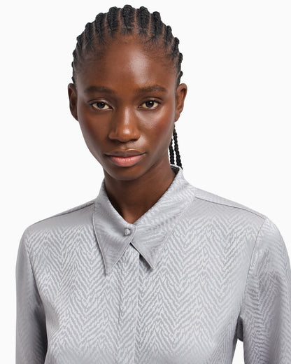 Shirt with chevron motif print
