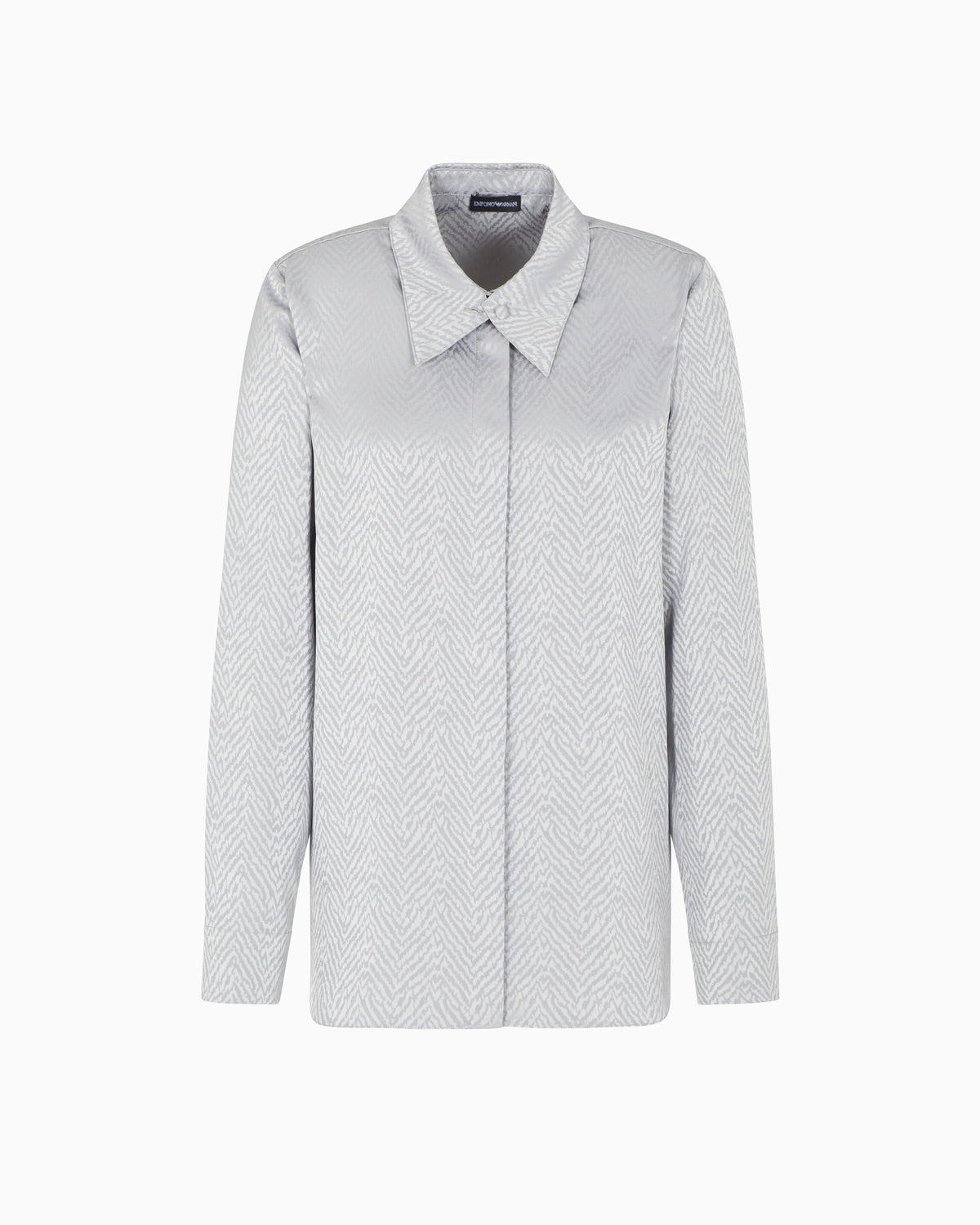 Shirt with chevron motif print