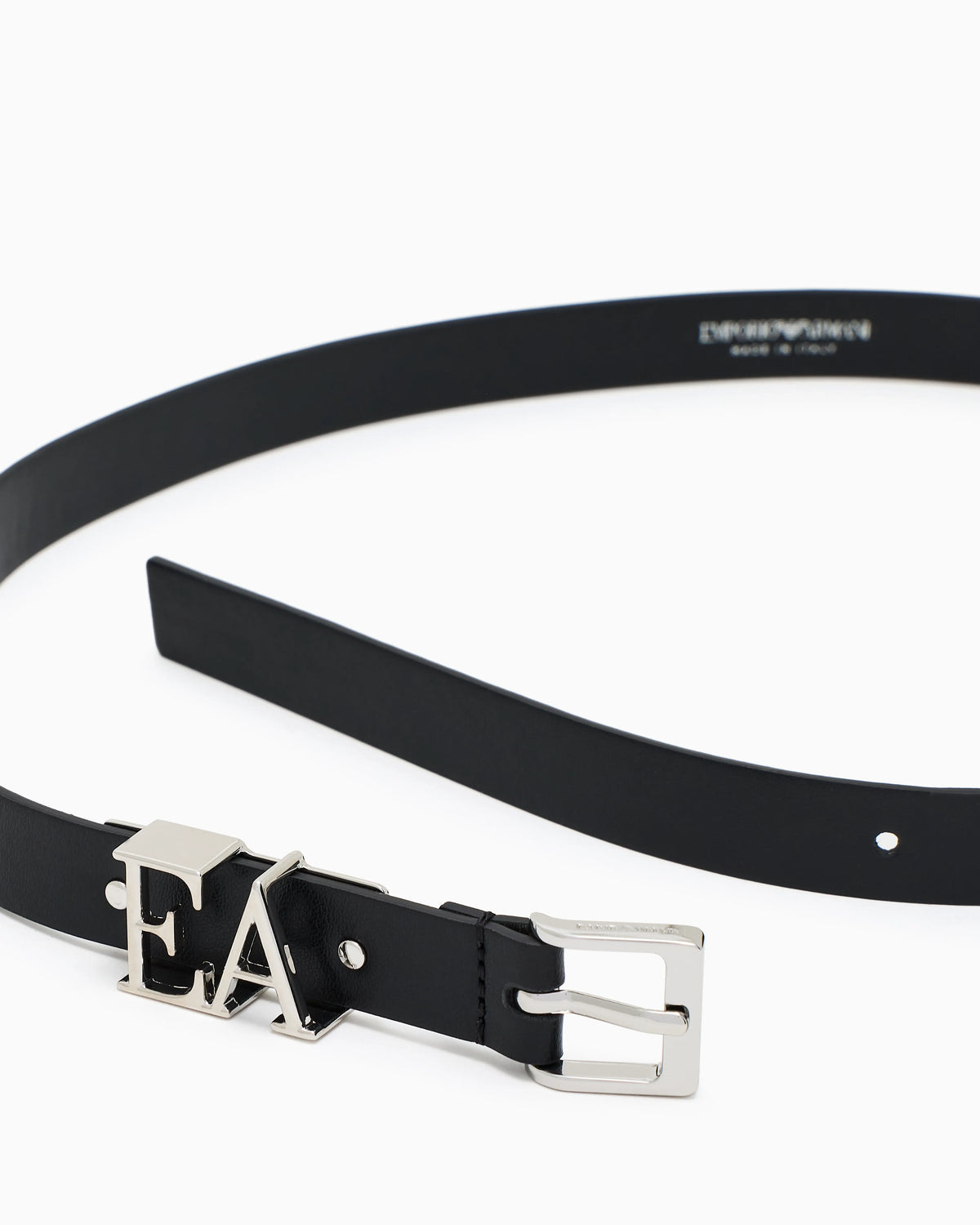Smooth leather belt with moulded EA buckle