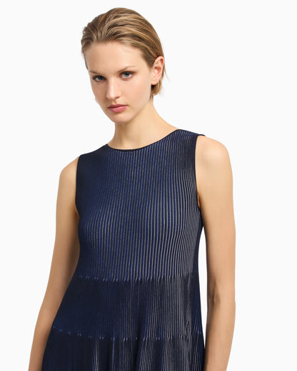 Sleeveless dress in knit front and back plated effect