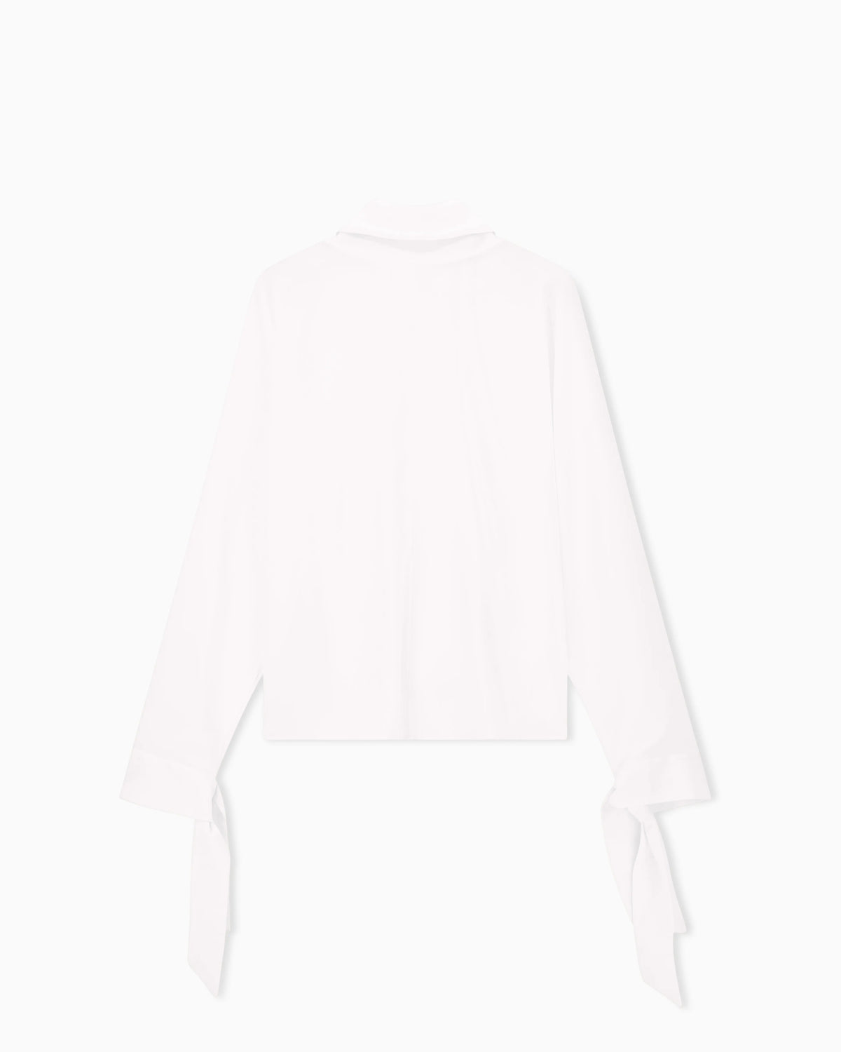 Blouse in recycled crepe with high neckline and tie cuffs