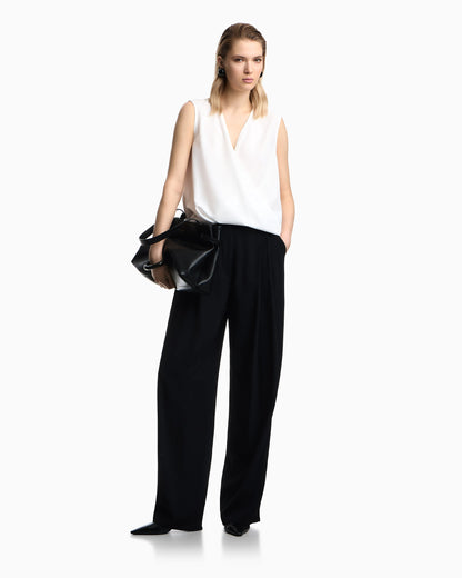 V-neck crossed top in cady