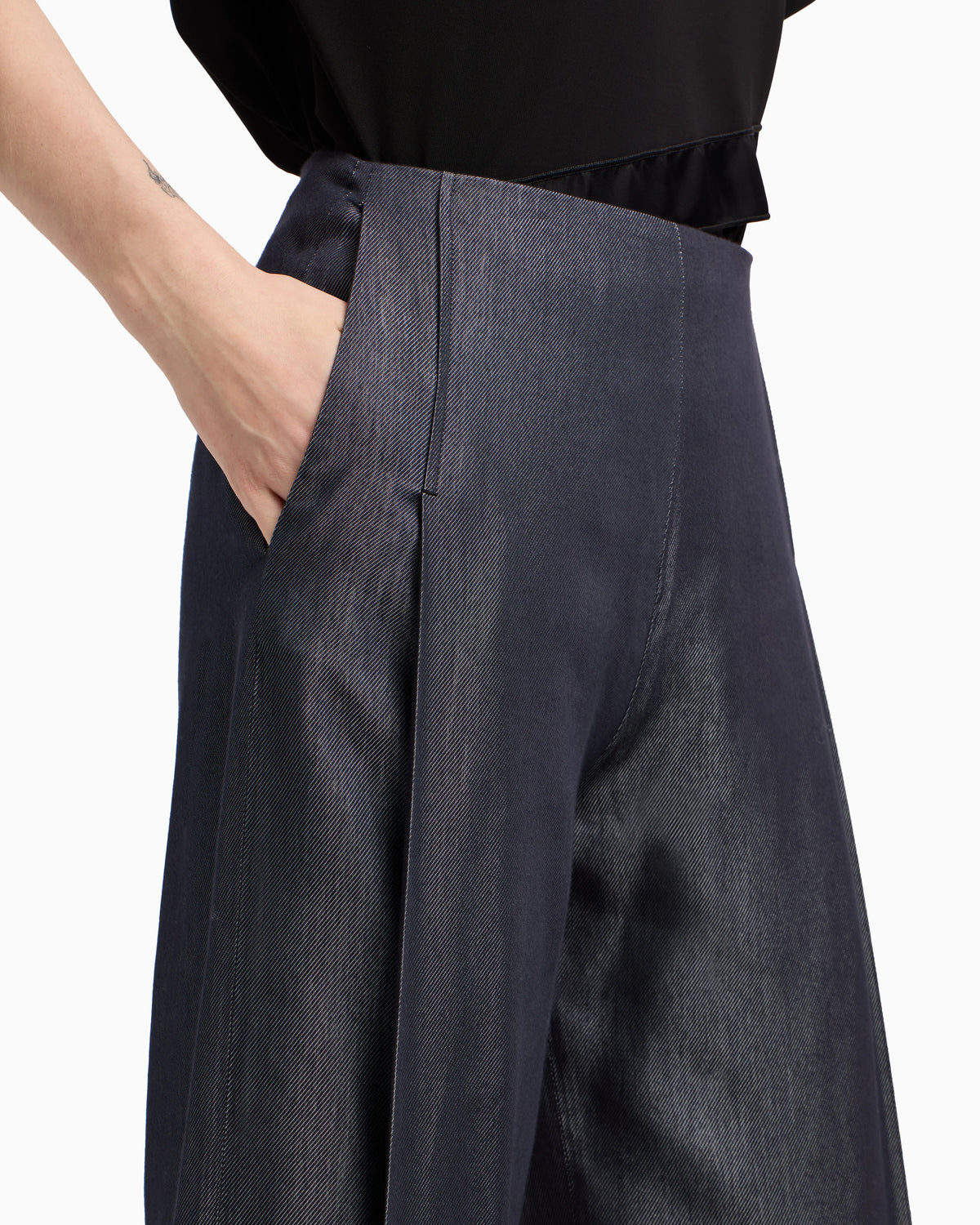 Polygon capsule collection yarn-dyed gabardine trousers