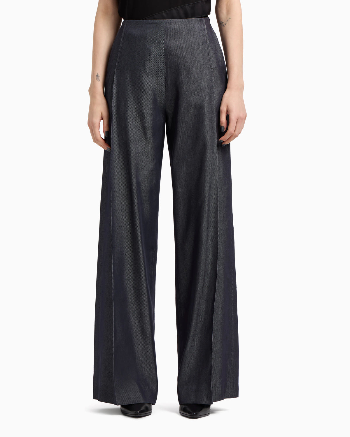 Polygon capsule collection yarn-dyed gabardine trousers