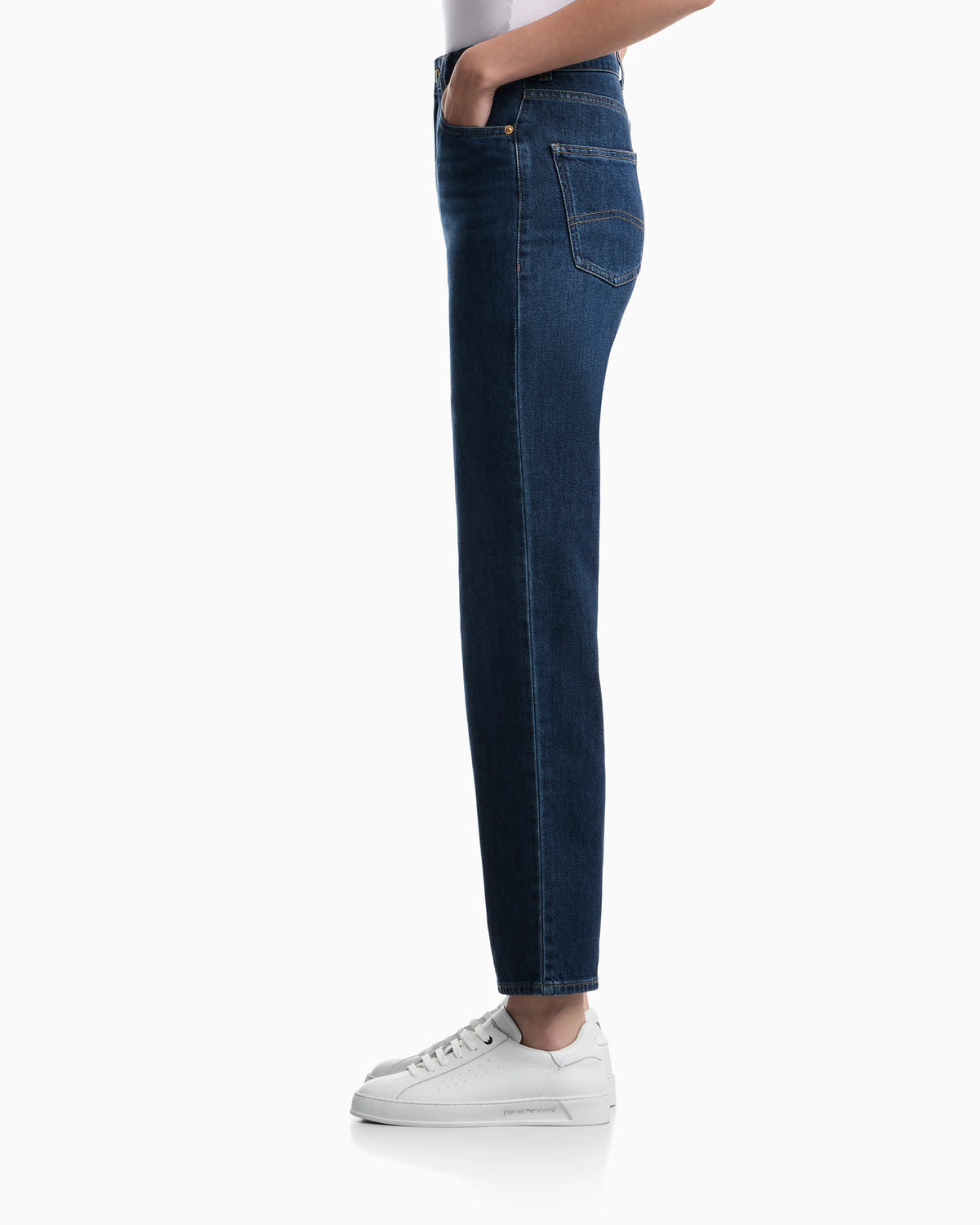Five-pocket rigid denim jeans with a vintage look