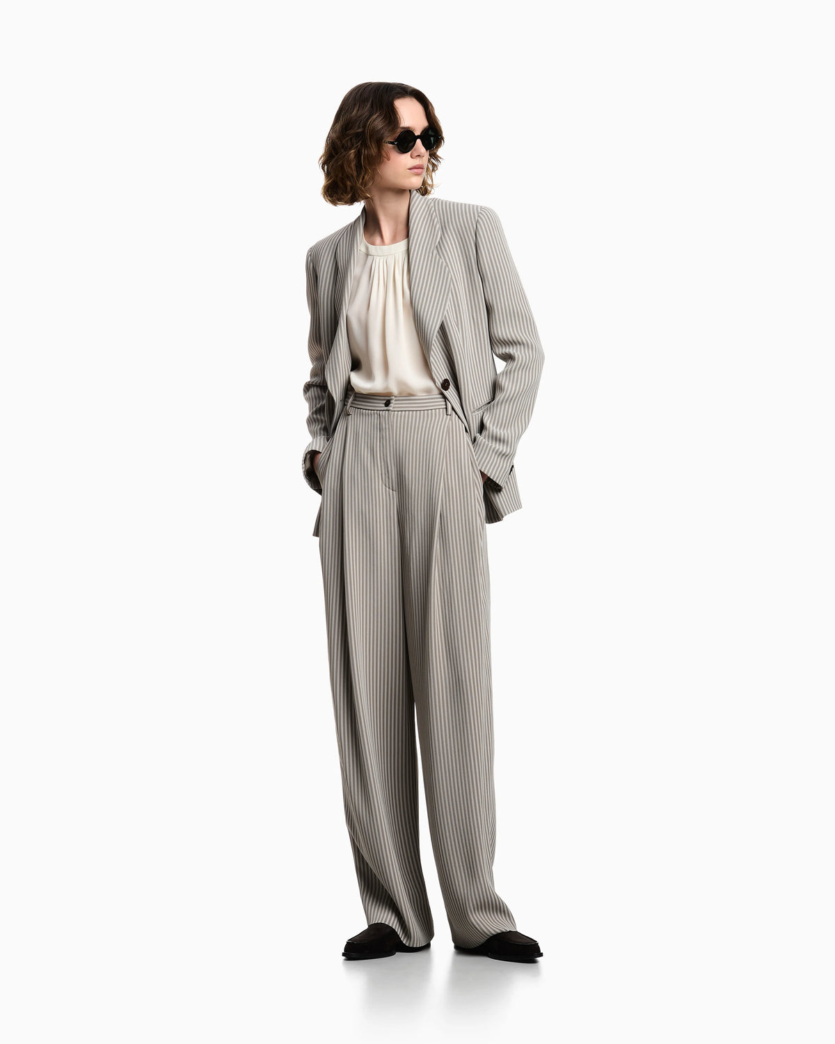 Icon pleated blouse in silk double georgette