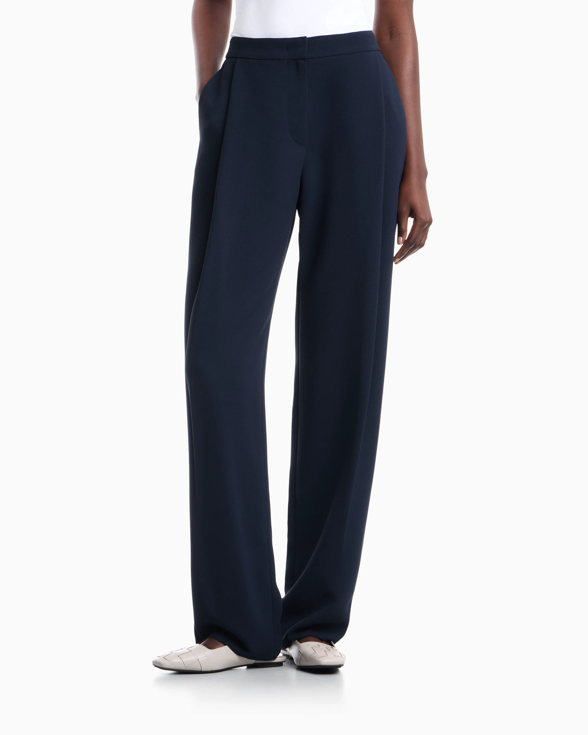 Unlined high-waisted wide-leg trousers with side pockets