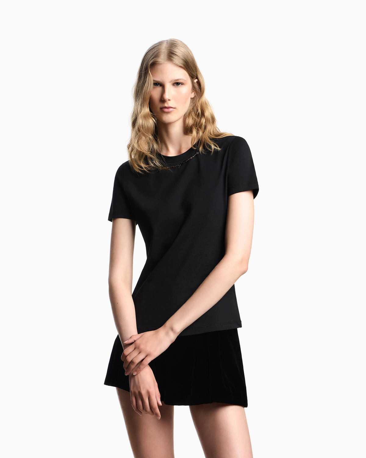 Liquid velvet shorts with pleats