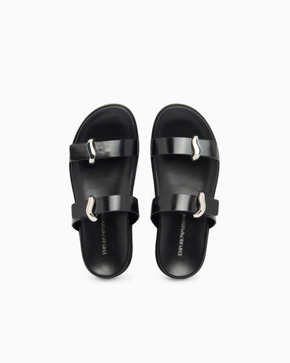 Shiny polished leather sandals