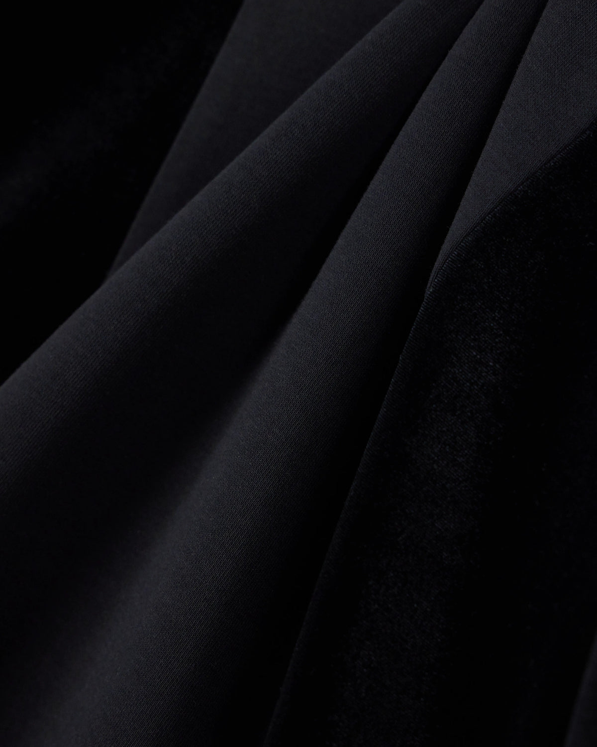 Double jersey dress with chenille tape Travel Essential