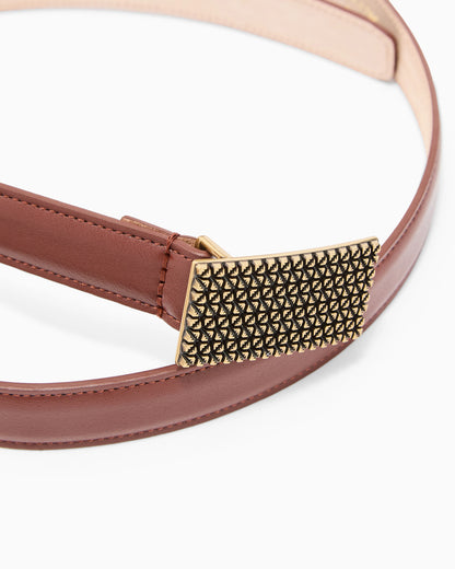 Smooth leather belt with 3D patterned plate