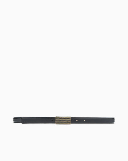 Smooth leather belt with 3D patterned plate